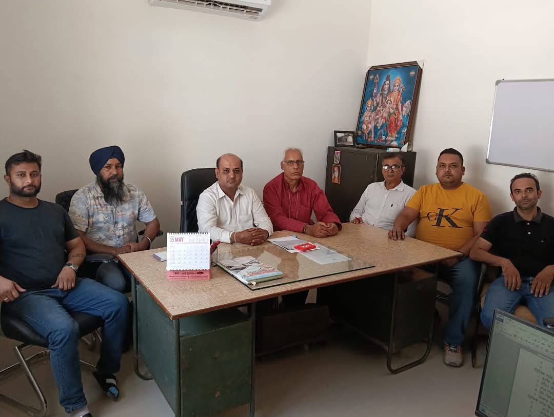 Medical stores to ensure 24-hour availability of medicines - Balram Luthra.